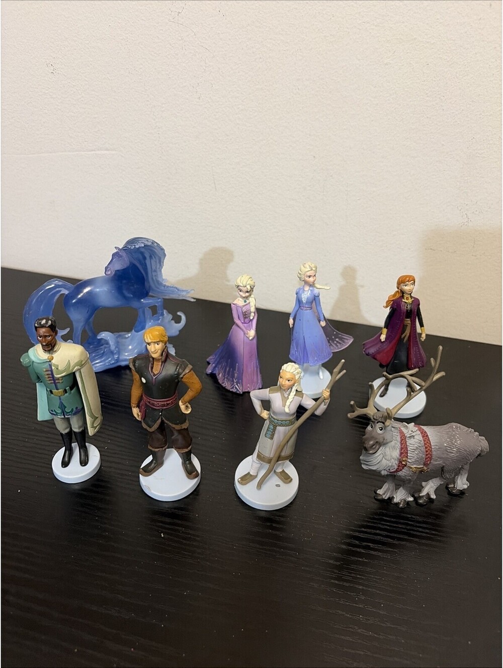 Disney Frozen II Figures Elsa Anna Kristoff Mattias Sven Nokk  (8 Pcs)